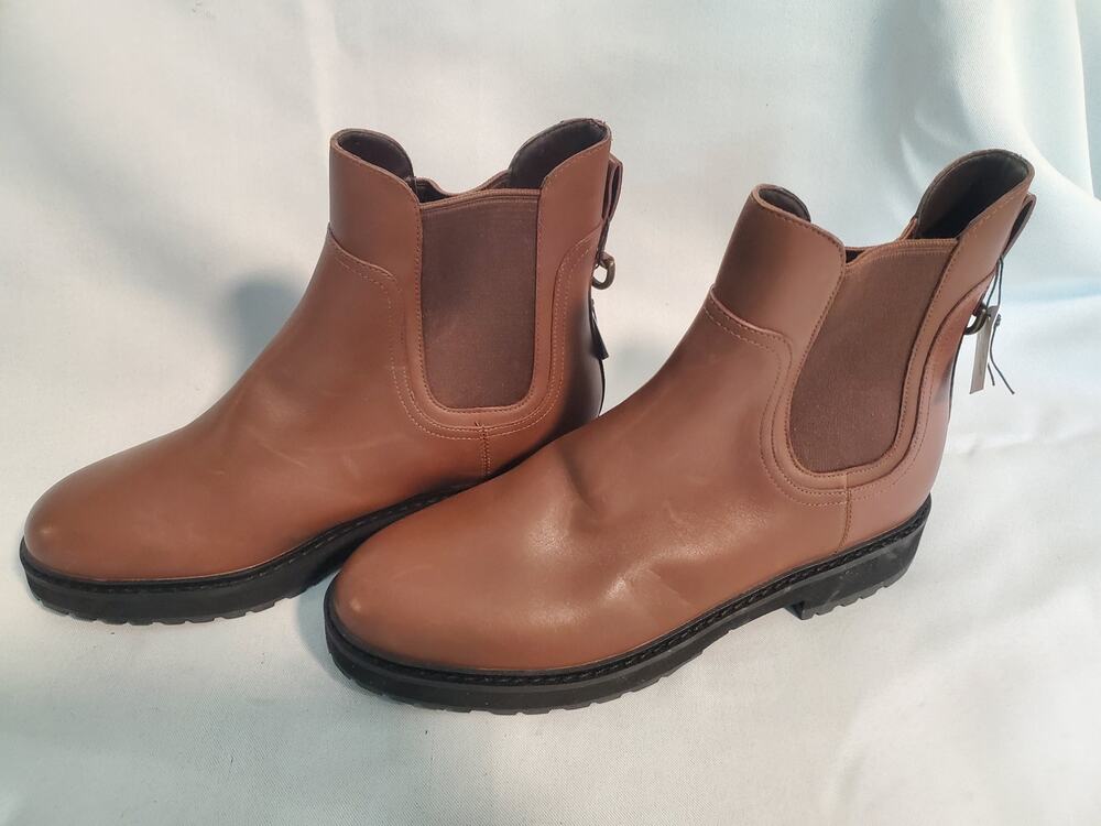 Cole Haan Chelsea Boots Brown Leather Ankle Waterproof Womens size 8 B. S71
